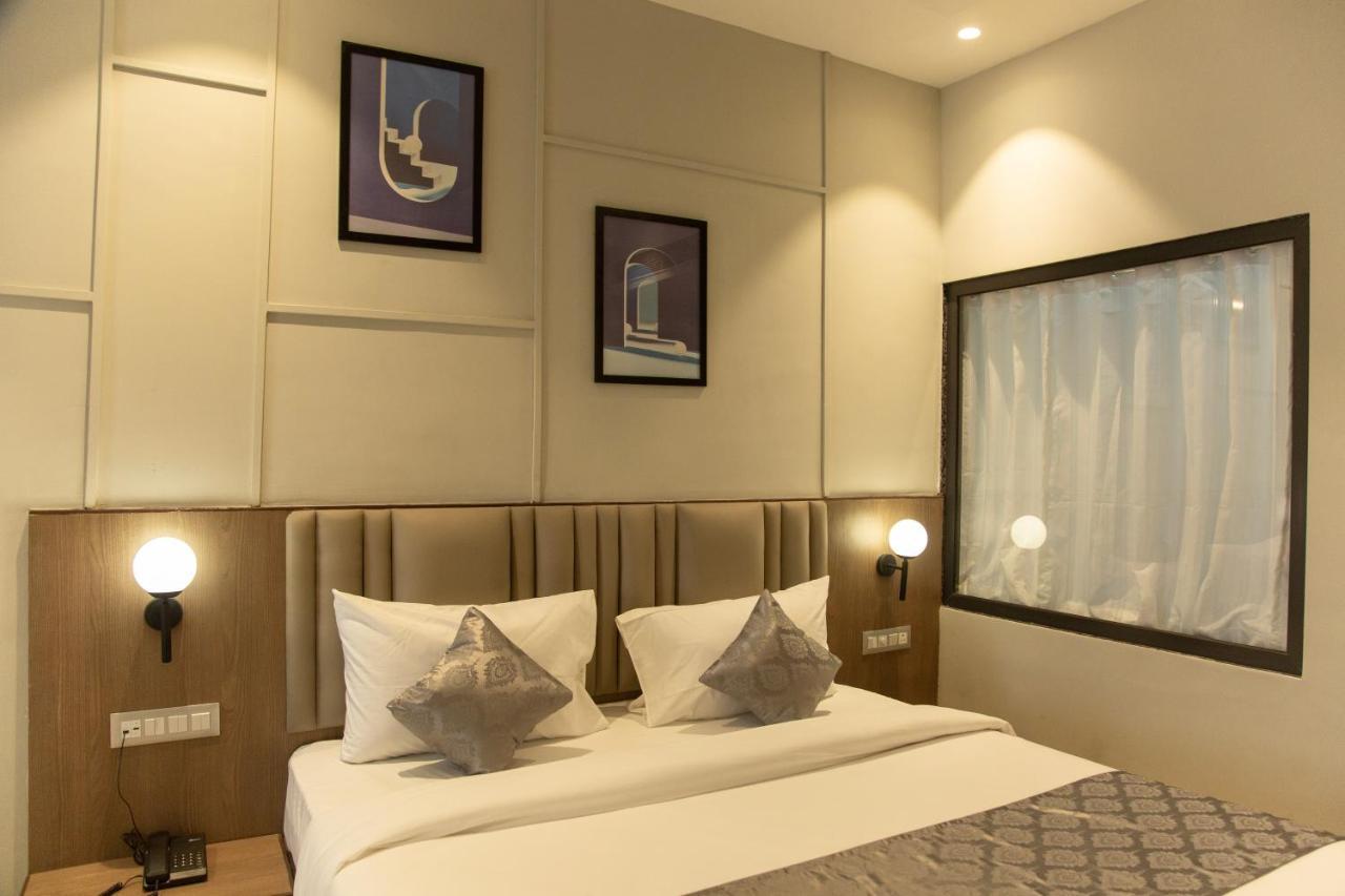 Hotel Westend Udaipur Extérieur photo