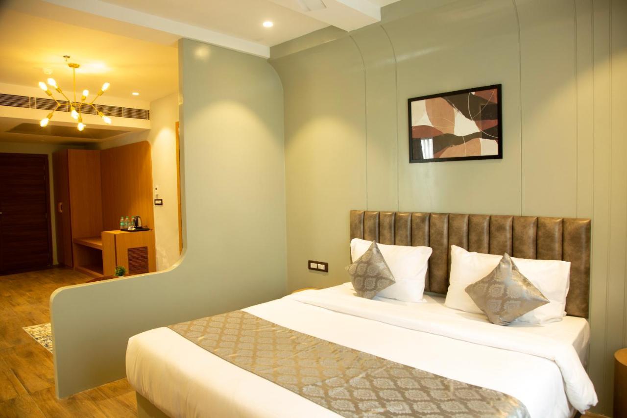 Hotel Westend Udaipur Extérieur photo