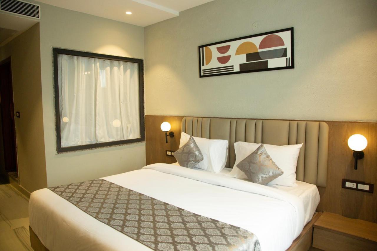 Hotel Westend Udaipur Extérieur photo