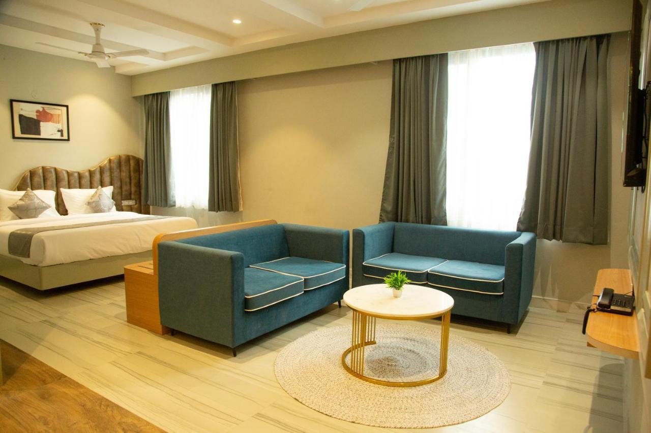 Hotel Westend Udaipur Extérieur photo